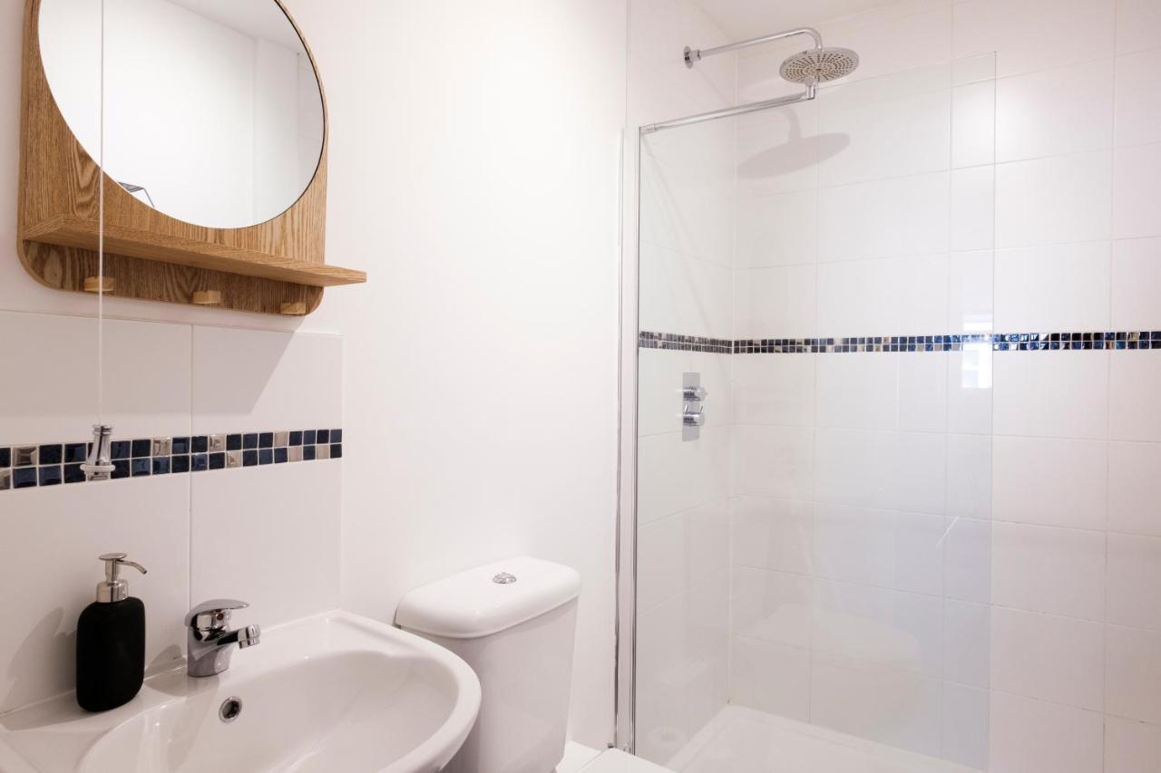 Corinium Lodge - Town Centre Apartment Cirencester Luaran gambar