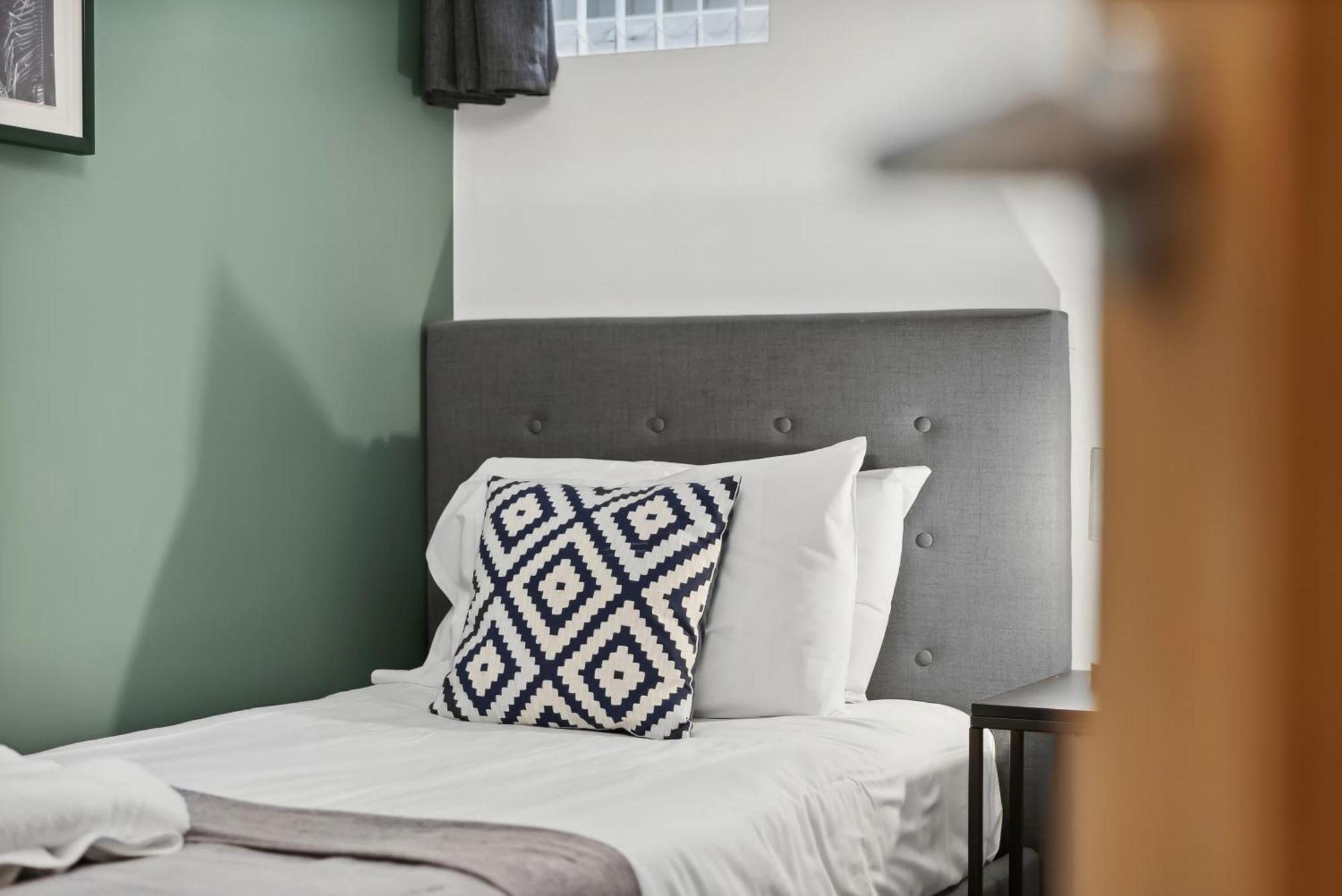Corinium Lodge - Town Centre Apartment Cirencester Luaran gambar